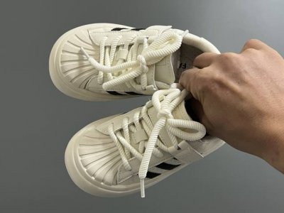 Adidas Shell-Top Velcro Soft-Soled Children's Skate Shoes Size: 26-37 Classic Th