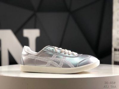 Onitsuka Tiger Tokuten Retro Low-Top Casual Running Shoes. The Heel And Tongue F