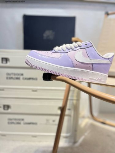 Nike Air Force 1 '07 Air Force One Versatile Casual Sneakers.