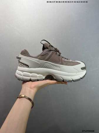 Company-Grade Nike Nike Zoom Vomero Roam Marathon Retro Running 5Th Generation C - Click Image to Close