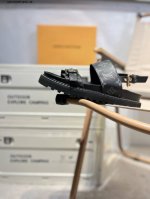 Louis Vuitton Lv Spring/Summer Beach Sandals Series Upper: Lv Classic Monogram F
