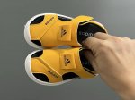 A Home New Leather-Tipped Second-Generation Perforated Infant Sandals Size: 21-3