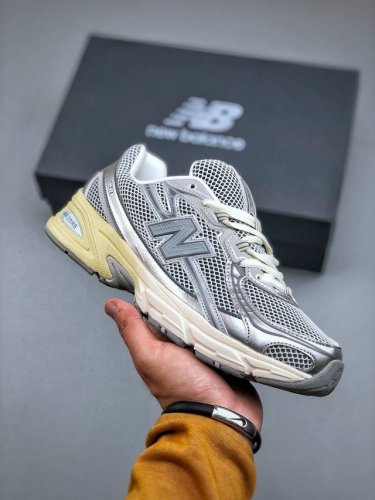 New Balance New Balance U740Ar2 Retro Casual Running Shoes Sizes: 36, 37, 37.5,