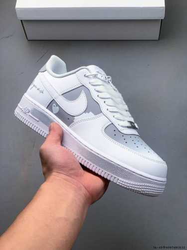 Original Last Data Sheet, Featuring A Hard-Quality Leather Upper Material And Bu