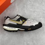 Local Core Private Company-Level Sacai X Nike Zegama Dome Sp Collaboration Funct
