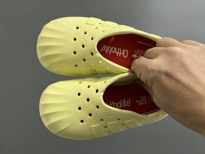 A Cute And Adorable Children's Sandals With Breathable Holes Size: 24-37 Cm Cute