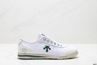 Company-Level Descente Chron Series Unisex Chron Retro Sports Casual Shoes Canva