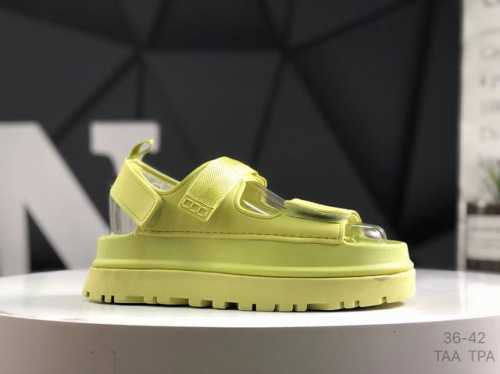 Ugg Versatile Essential Shimmering Gold Dopamine Sandals Hanni Celebrity-Endorse