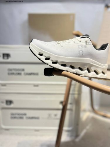 On Angpao's New Comprehensive Physical Training Sports Shoe Cloud X Is Comfortab