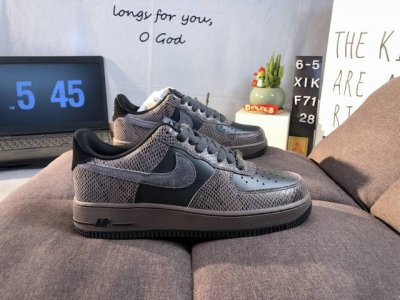 Company-Level Nike Air Force 1 '07 Low-Top Casual Sports Sneakers. Featuring Sof
