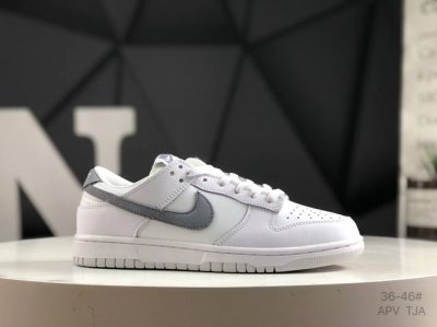 Authentic Nike Dunk Low Low-Top Skate Shoes With Half Sizes. Pure Original Produ