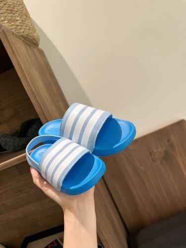 2025 New Adidas Children's Slip-On Sandals, Parent-Child Shoes, Beach Shoes S