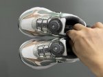 M Home Spring/Summer New Knob Mesh Children's Retro Running Shoes Size: 26-37 Cl
