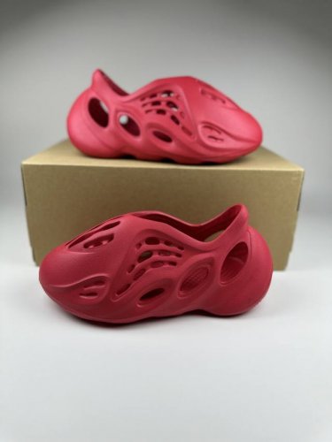 Trendy Coconut New Children's Hole-Punched Shoes For Boys And Girls, Baby-Friend
