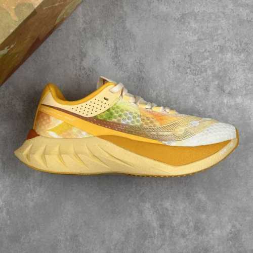 Local Core Private Company-Level Saucony Endorphin Pro 4 Series Low-Top Cushioni