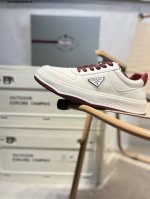 Prada Prada Counters Are On Sale At The Same Time, New Men's Shoes, The Fabric I