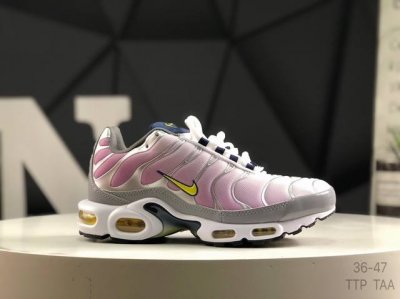 Nike Nk Air Max Plus Retro Cushioning Sneakers This Shoe Combines Classic Elemen