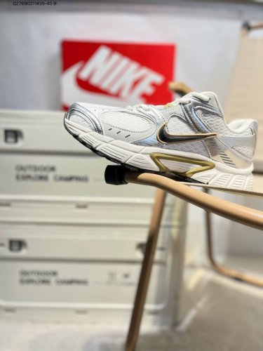 Nike V5 Rnr Comfortable And Versatile Slip-Resistant Running Shoes. Low-Top Desi