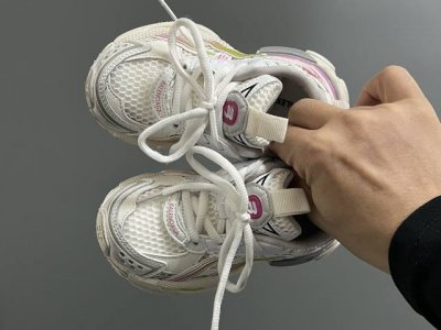 Parisian New Mesh 7.5Th Generation Children's Velcro Dad Shoes Size: 26-37 Class
