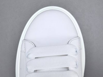 Channel Advantage Counter Version Mcqueen White Alexander Mcqueen Alexander Mcqu