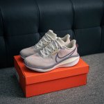 Core Private Nike Air Zoom Vomero 17 Moon Landing 17 Summer New Shock-Absorbing