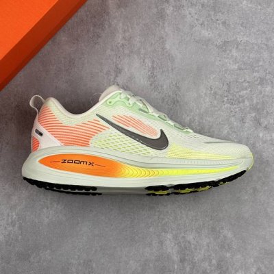 Local Core Private Company-Level Nike Vomero 18 Nike Comfortable Shock-Absorbing