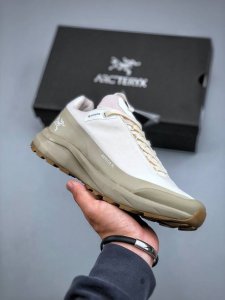 Arcteryx Konseal Lt W This Shoe Features A Design Popular In Recent Years, With