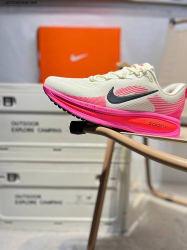 nike Vomero 18 Nike Comfortable Shock-Absorbing And Non-Slip Low-Top Running