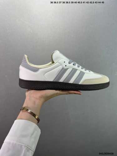 Adidas Original Samba Og This Model Is Designed With Simple And Generous Shape,