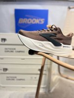 Brooks Glycerin Max Comfortable, Simple, Slip-Resistant, Durable Low-Top Running