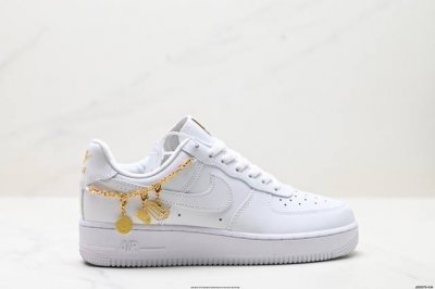 Authentic Nike Air Force 1'07 Lx Low-Top Casual Sports Sneakers. Featuring Soft,