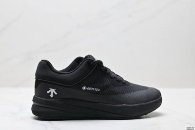 Corporate-Level Descente Boa Dual Is Urban Commuter Gore-Tex Fashionable, Comfor