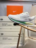 Nike Vomero 18 Nike Comfortable Cushioning Anti-Slip Low-Top Running Shoes Full-