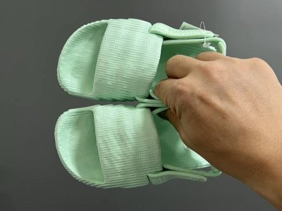 A Home New Generation Children's Beach Two-Way Sandals Size: 22-35 One-Piece Mol
