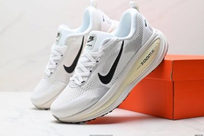 Corporate Nike Vomero 18 Nike Comfort Shock Absorption And Non-Slip Low-Top Runn