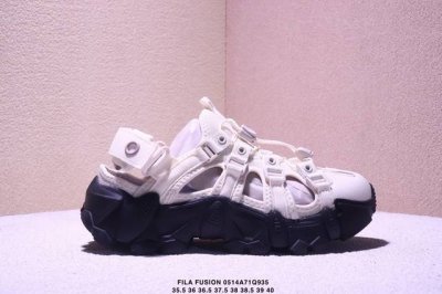 Company-Grade Fila Fusion Bianco San Casual Versatile Anti-Slip Durable Beach Sa