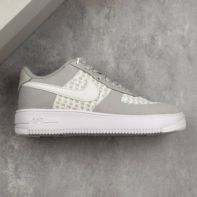 Local Core Private Nk Air Force 1'07 Low Flying Line Air Force One Low-Top Casua
