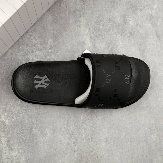 Local Core Private Korea Limited Mlb Chunky Mound Dia Monogram Slippers Letter P