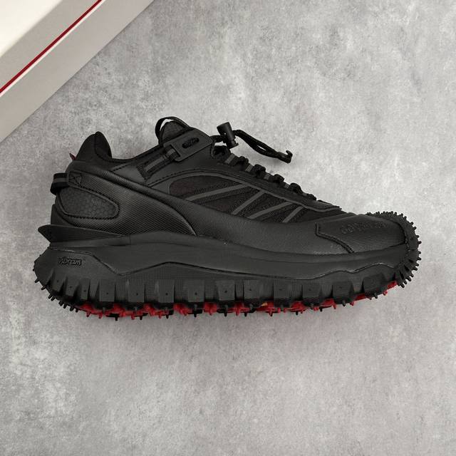 Local Core Private Moncler Moncler Trailgrip Ctx Shock-Absorbing And Tear-Resist
