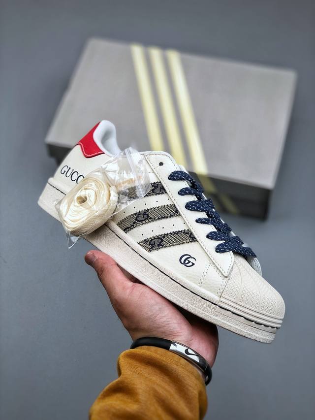 Adidas Originals Superstar X Gucci White And Red Starry Sky Adopts A New Top-Lay