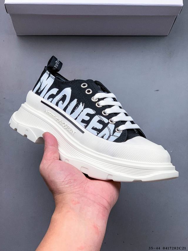 Alexander Mcqueen Tread Slick Classic Thick-Soled Platform Sneakers 0417282C21