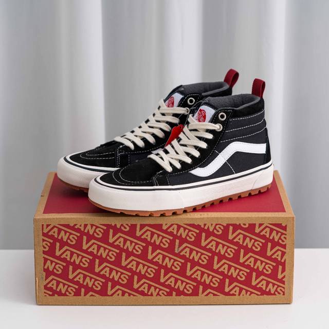 Core Private Vans Sk8 Hi Mte-1 Classic High-Top Casual Shoes, Black With White S