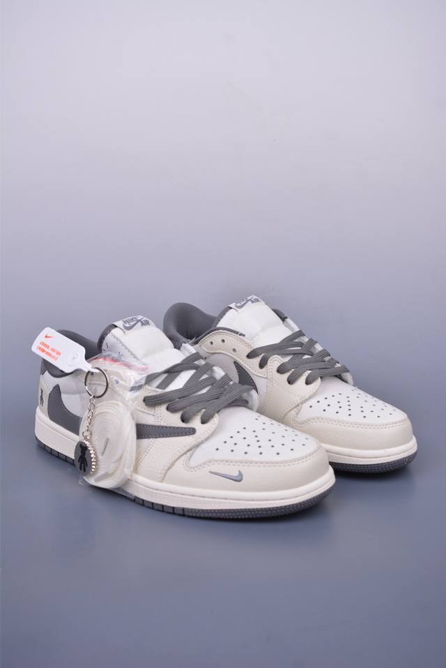 Fragment X Travis Scott X Violent Bear Air Jordan 1 Low Three-Party Joint Invert