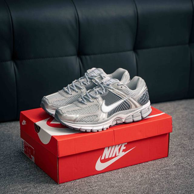 Core Private Nike Zoom Vomero 5 Sp Vomero 5Th Generation Series Classic Retro Ca