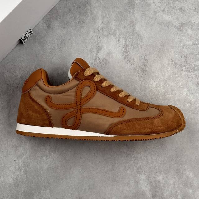 Local Core Private Loewe 2025 Ballet Runner Early Spring New Arrival Bestseller