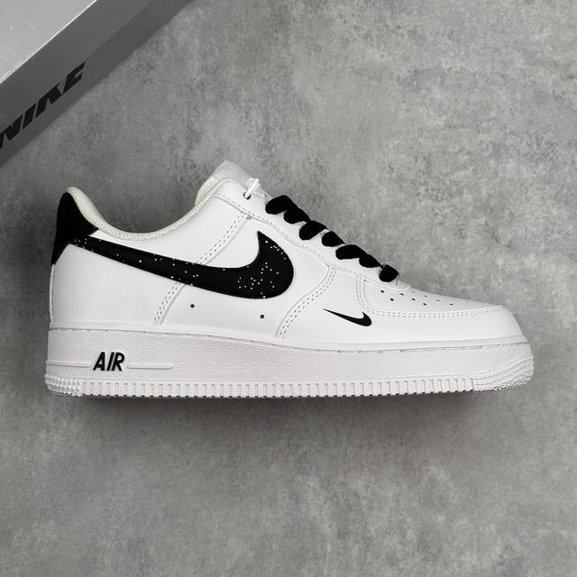 Local Core Private Nike Air Force 1 '07 Low Small Swoosh Dot Air Force One Low-T