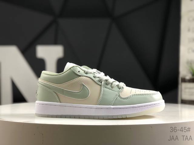 Authentic Label With Half Size Nike Jordan Air Jordan 1 Low Aj1 Low-Top Series B
