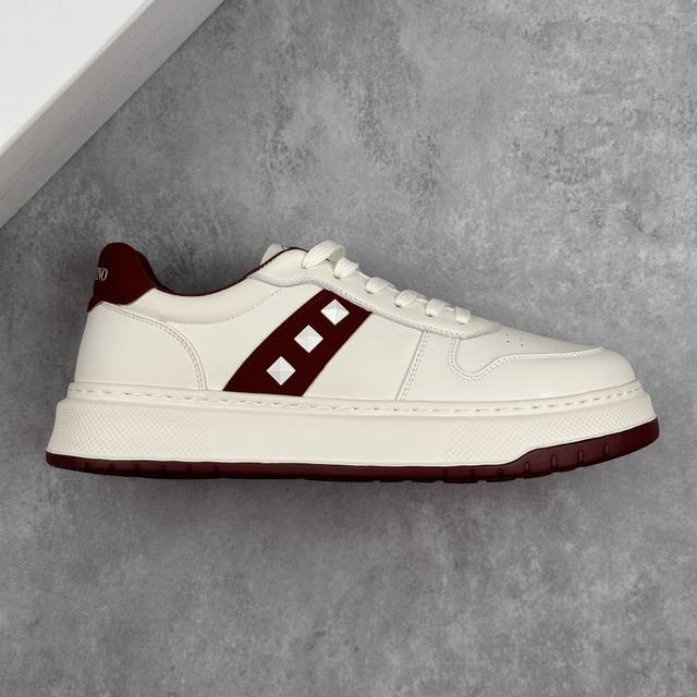 Local Core Private New Arrival Valentino Rockstud Untitled Thick-Soled Casual St