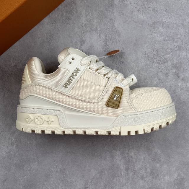Local Core Private Lv-Louis Vuitton Trainer 2025 Runway Latest Model 1:1 Origina