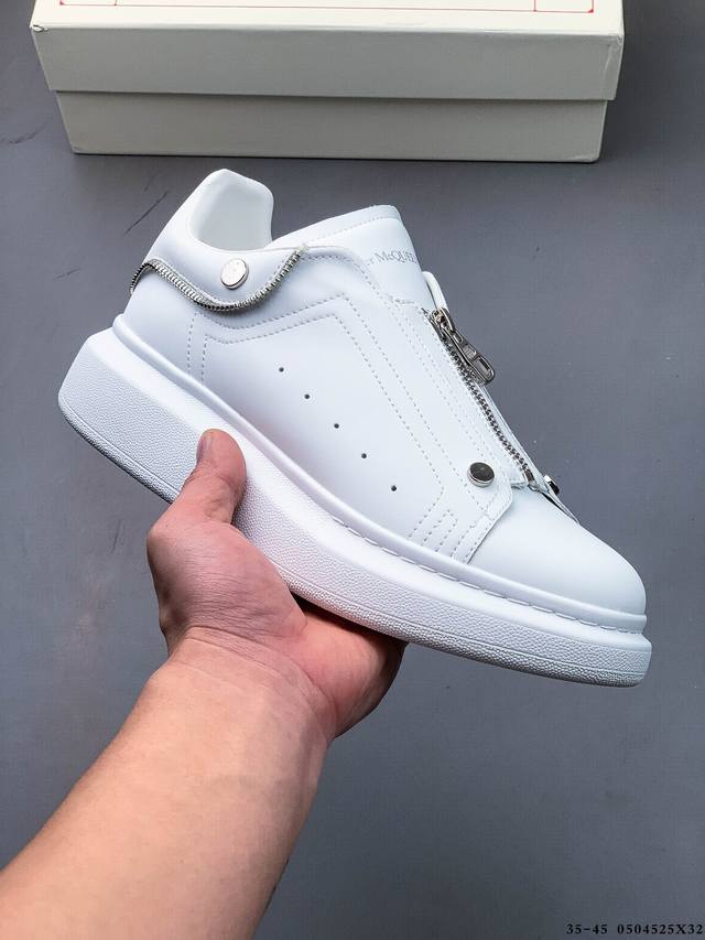 Alexander Mcqueen Classic Style Can't Think Of Any Reason Not To Get It! Made Wi